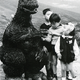 Illustration for article titled Behind-the-scenes Godzilla photos were charming, absolutely ridiculous